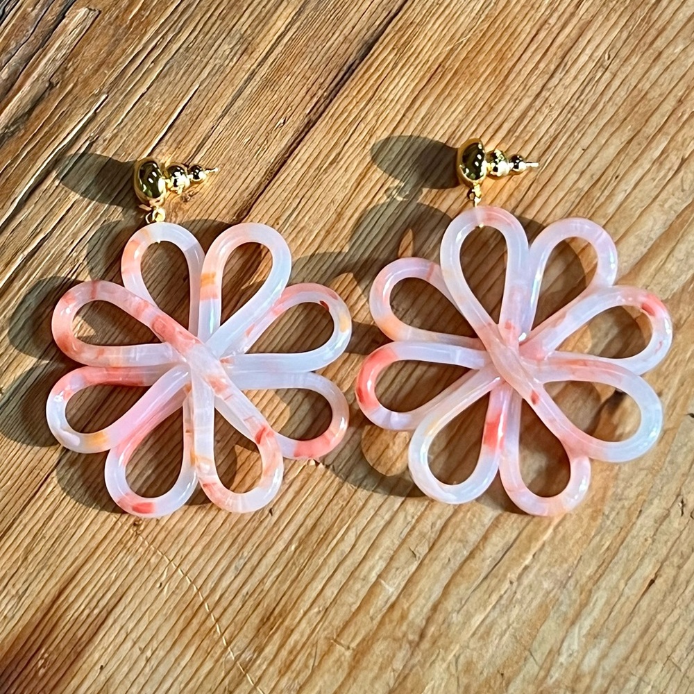 🌺🎉HP🎉🌺 NWT Cult Gaia Blossom Earrings Azalea - Picture 4 of 16